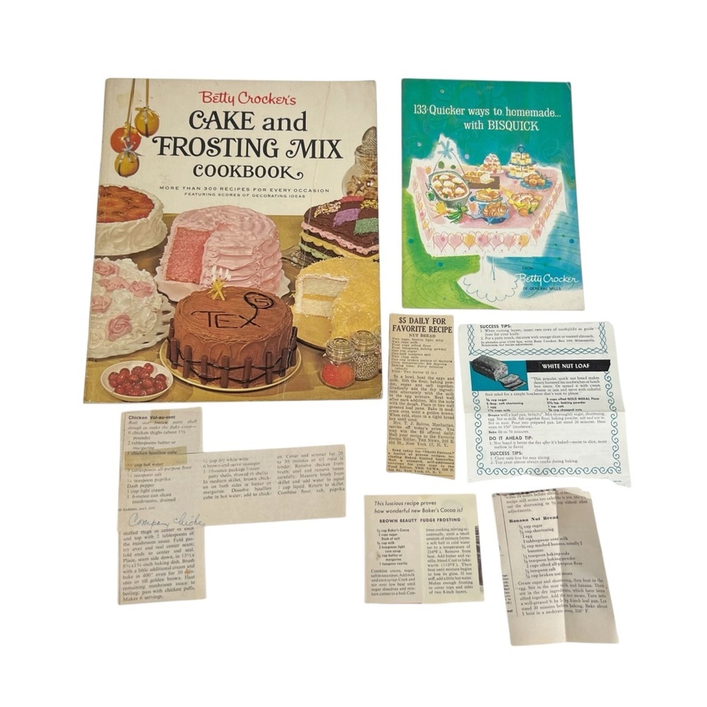 Lot Of 2 Betty Crocker Cook Book Pamphlets Bonus Recipes Cake Frosting Bisquick